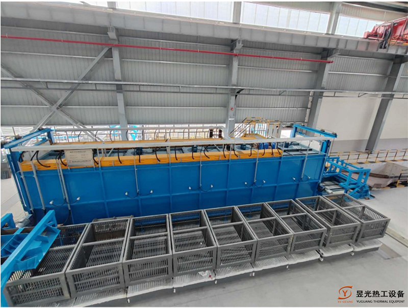 厄瓜多尔铜冠耐磨材料均热回火炉成功点火！!